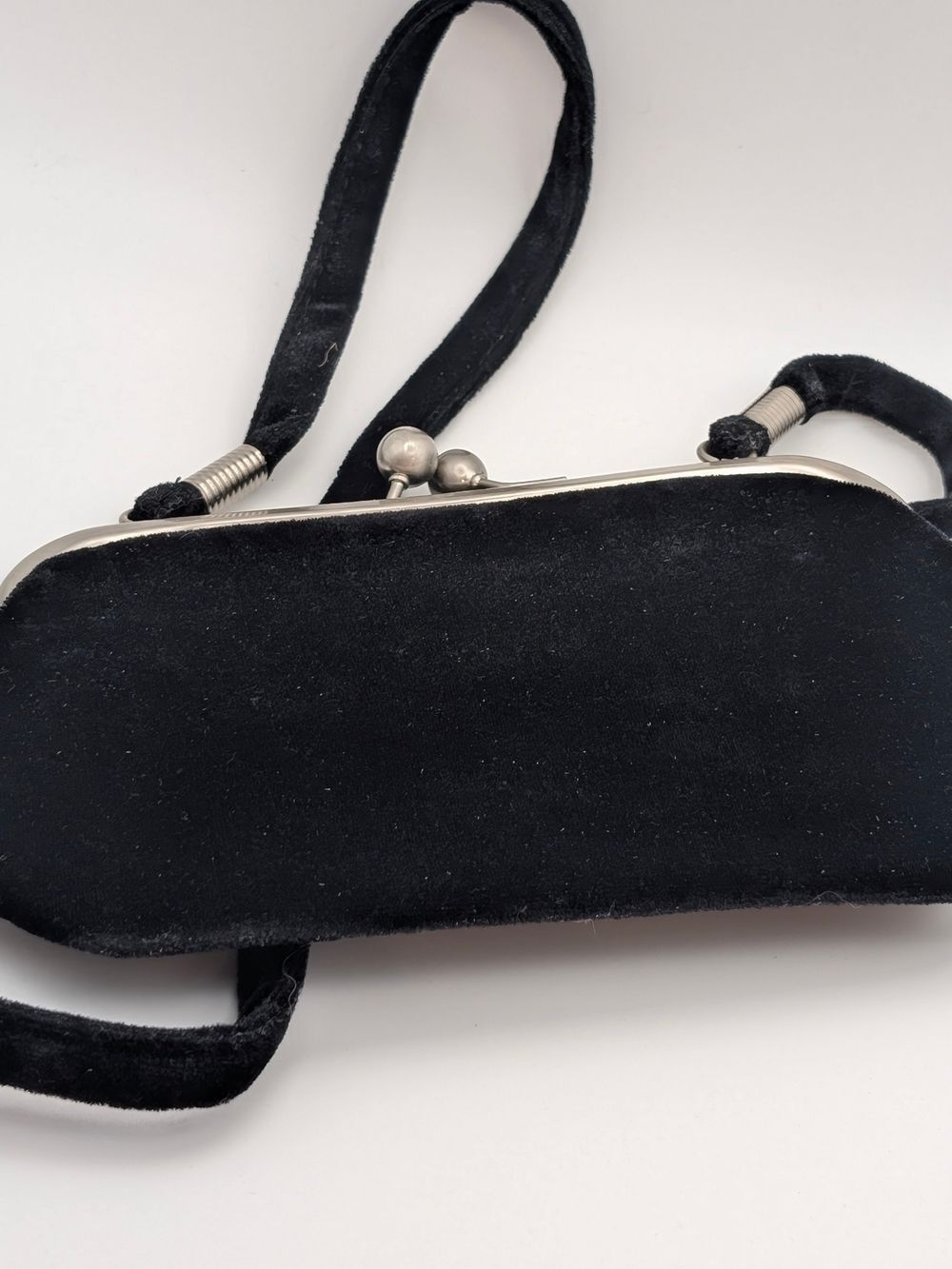 Vintage Black Velvet Ribbonwork Floral Evening Bag, Kiss Lock Clutch Shoulder - Picture 7 of 8